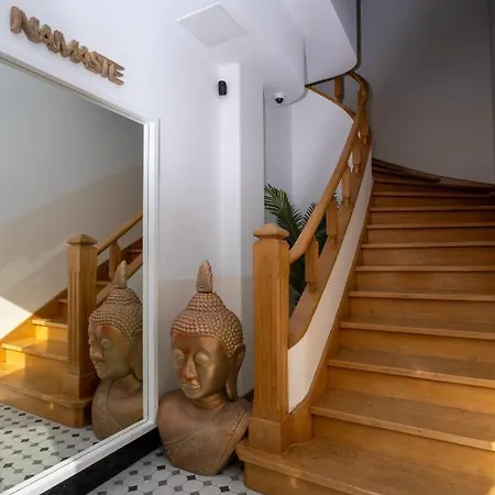 Alameda By Boutique Taipas Garagem Motos פורטימאו