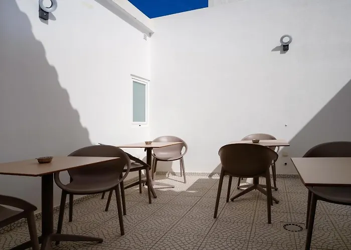 Alameda By Boutique Taipas Garagem Motos