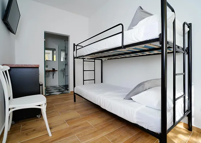 Alameda By Boutique Taipas Garagem Motos * Portimão